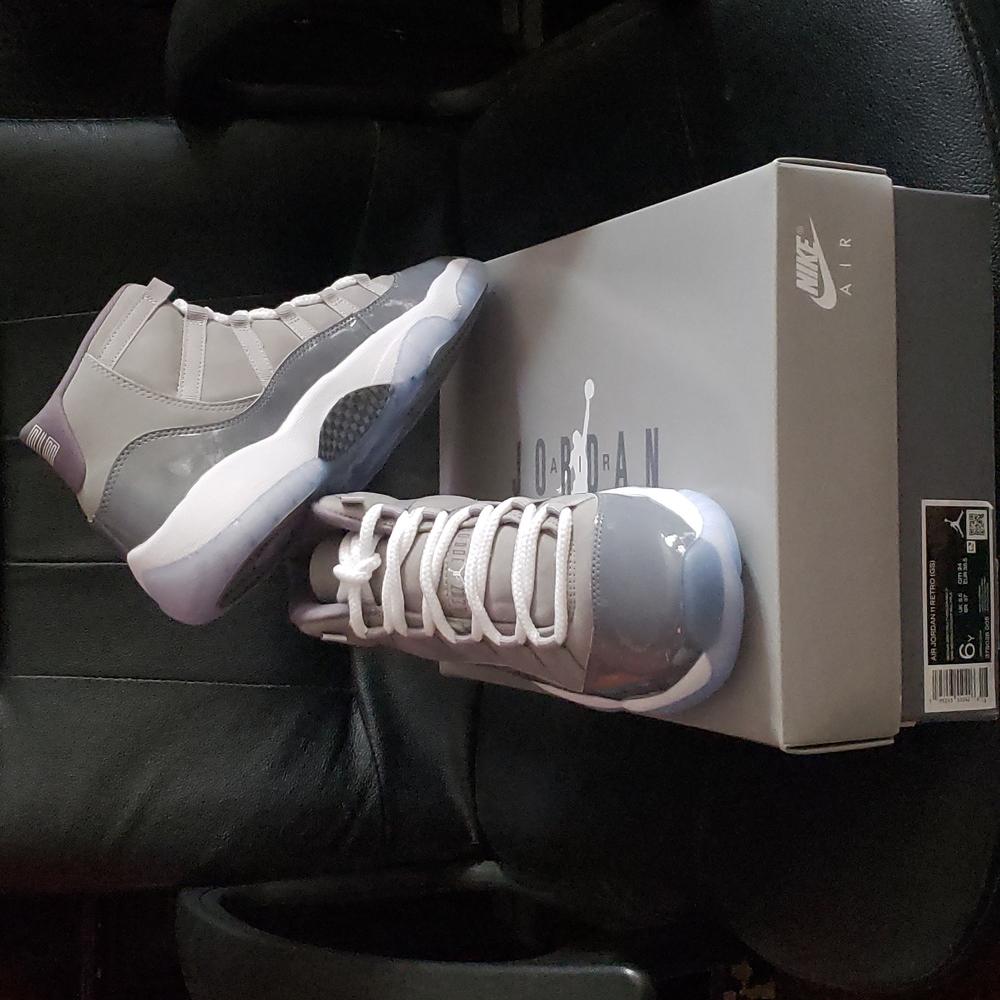 AIR JORDAN 11 RETRO (GS) 'Cool Grey' 2021